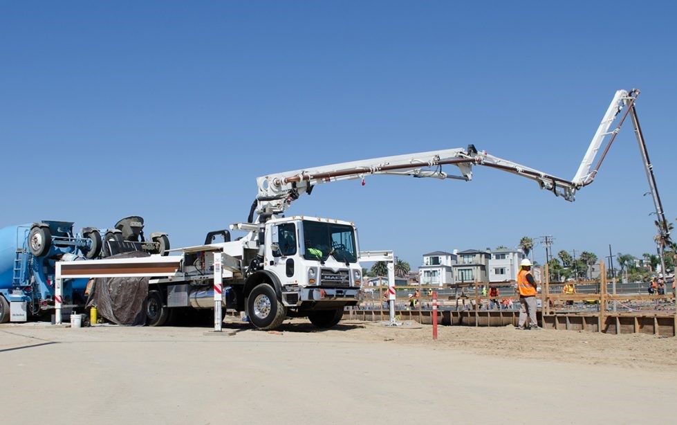 0002s_0000s_0003s_0003_Truck-Mounted-Boom-1024x614-1.jpg