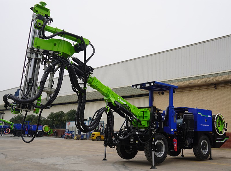 Hydraulic anchor drilling